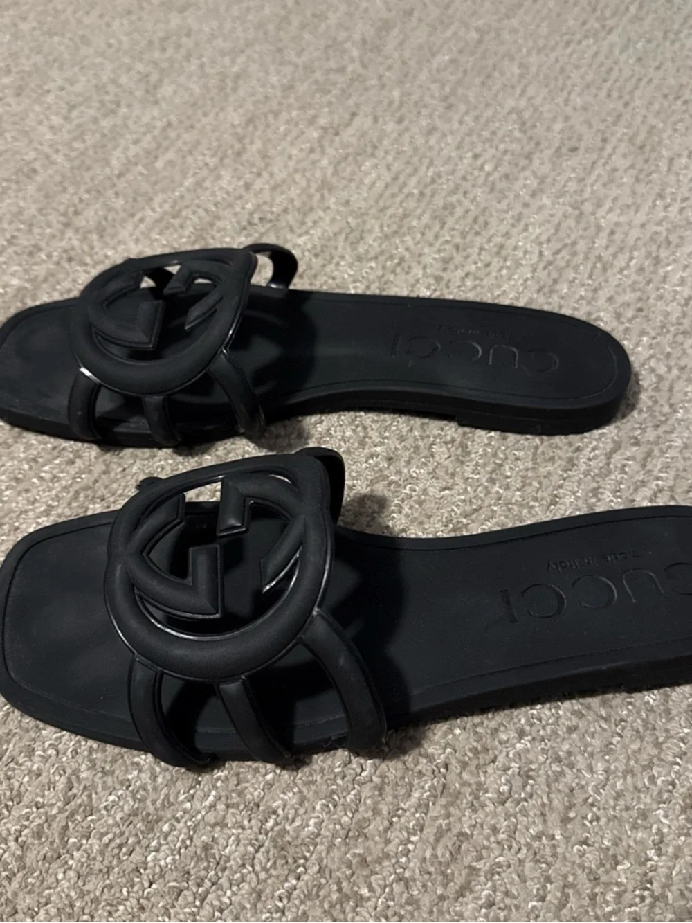 Authentic Gucci Black Interlocking GG Rubber Slide Sandals - Picture 2 of 7